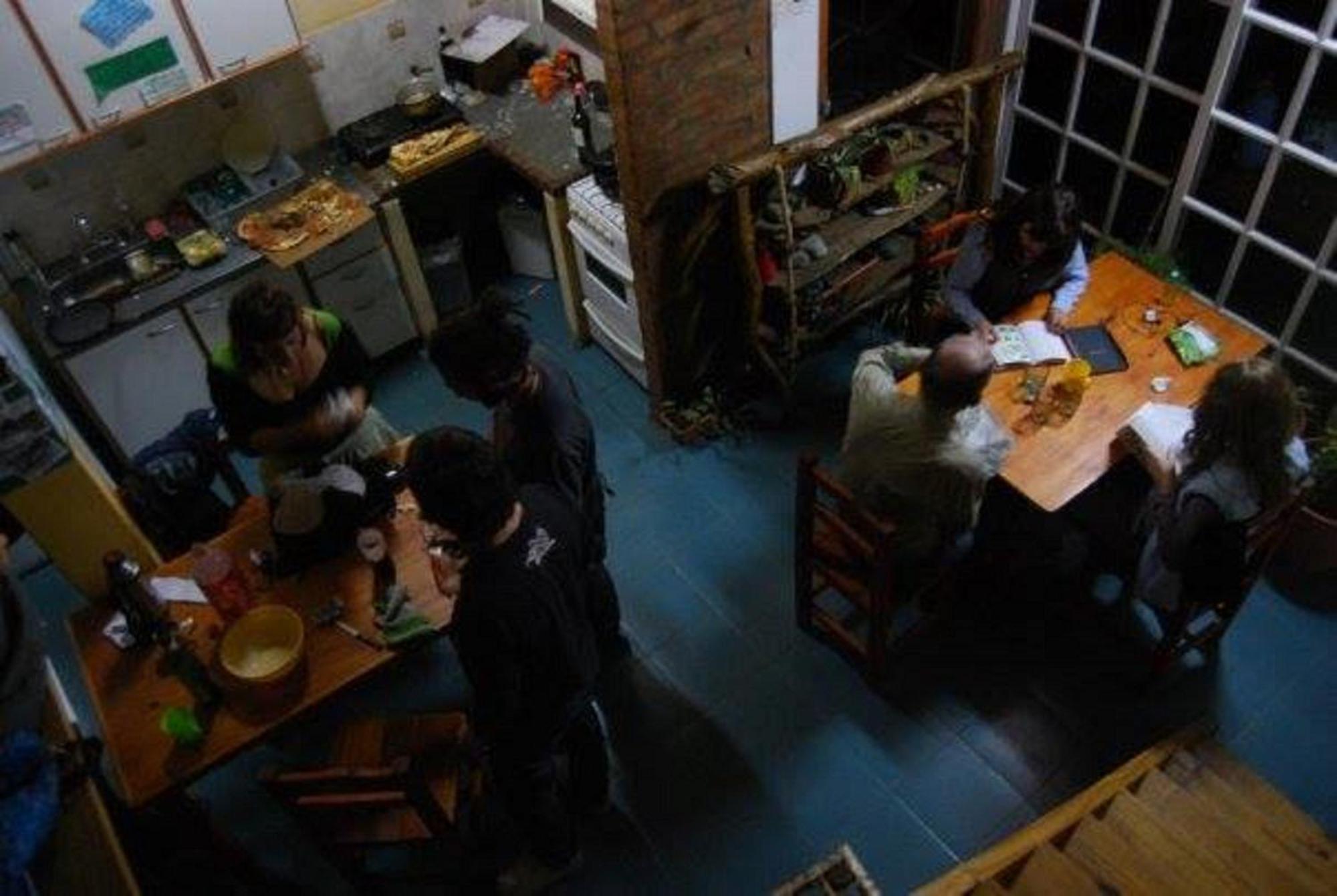 Hostel Aves Del Lago El Calafate Exterior photo