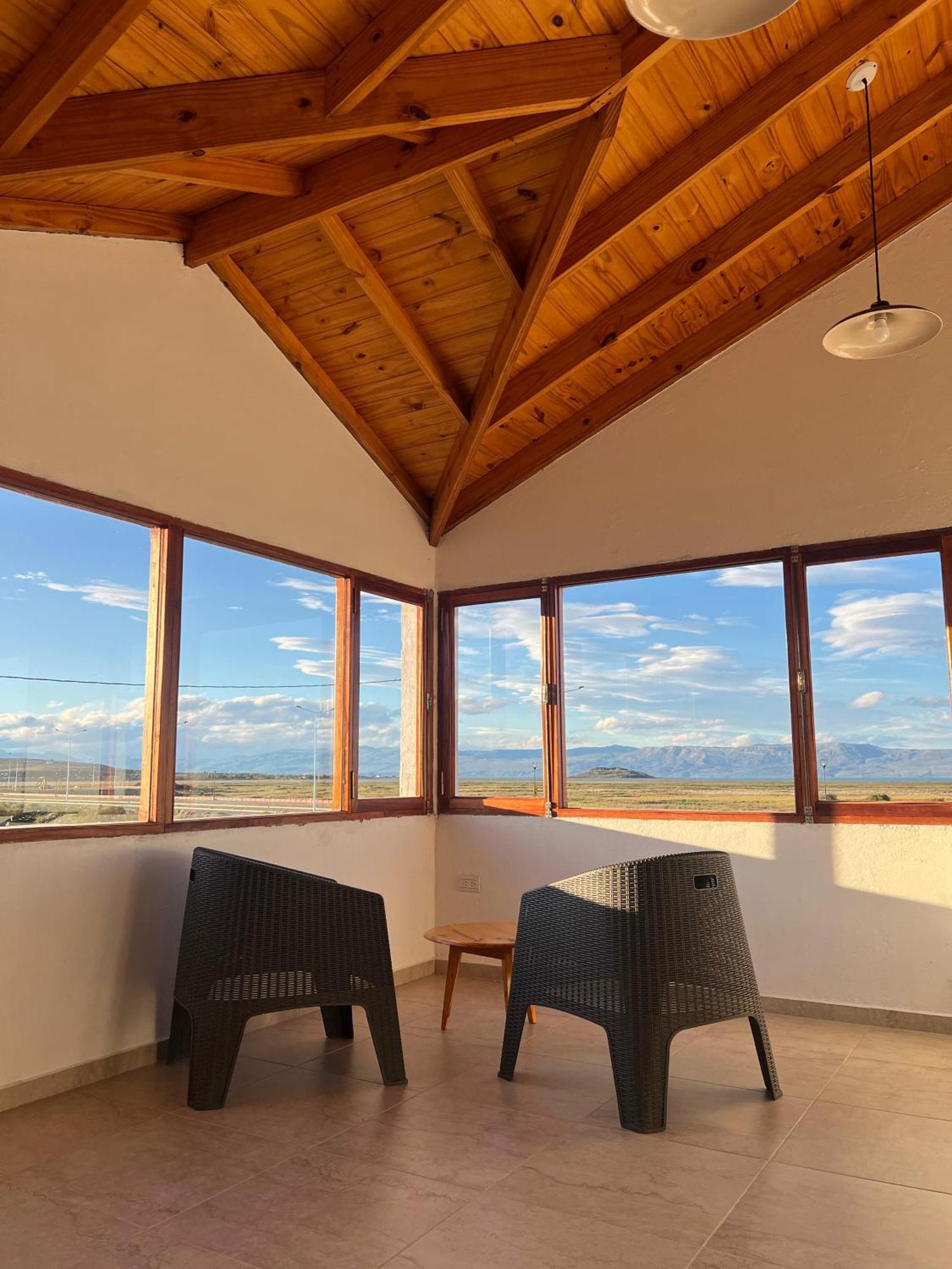 Hostel Aves Del Lago El Calafate Exterior photo